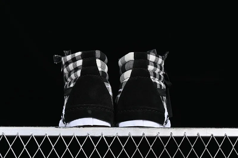 All categories Vans Vans series Vans Hi Vans high-top Vans Vault Sk8-Hi Cap LX Deconstruction New black and white checkerboard high-top canvas vulcanized sneakers VN0A3WM1XOS